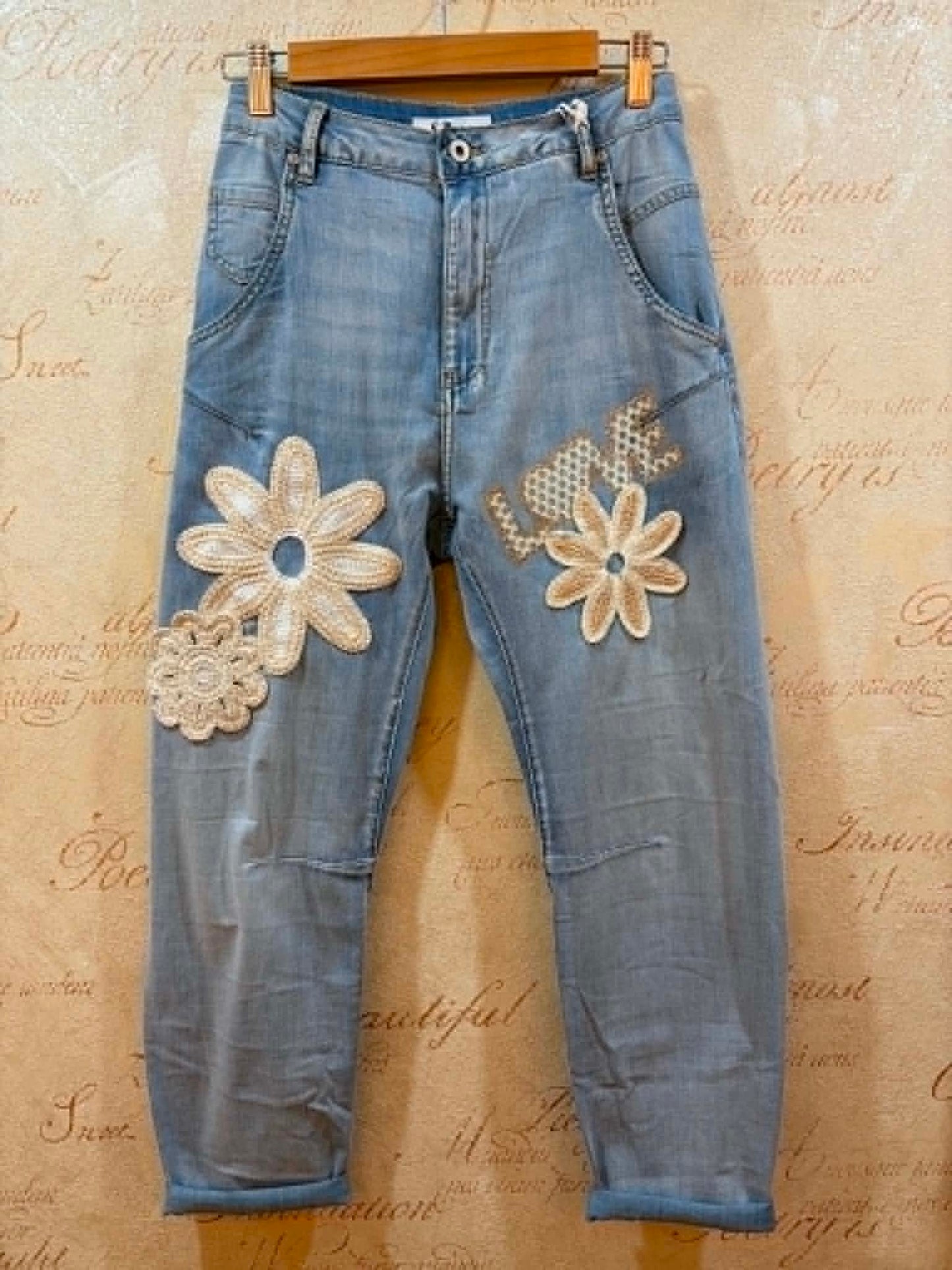 THE 'LOVE AND DAISIES' VINTAGE STYLE SUPERSOFT STRETCH CHAMBRAY JEANS WITH APPLIQUE DETAIL