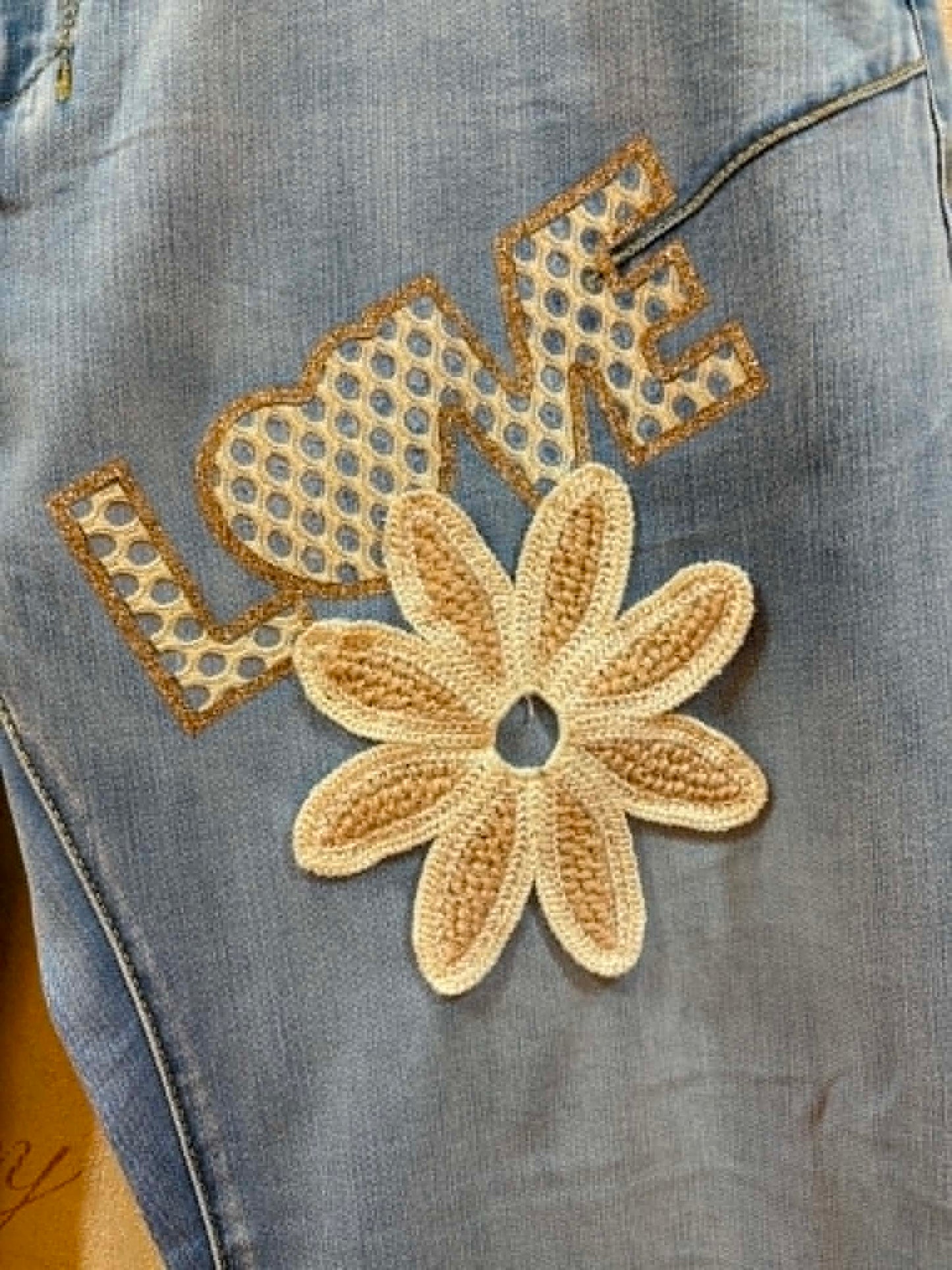 THE 'LOVE AND DAISIES' VINTAGE STYLE SUPERSOFT STRETCH CHAMBRAY JEANS WITH APPLIQUE DETAIL