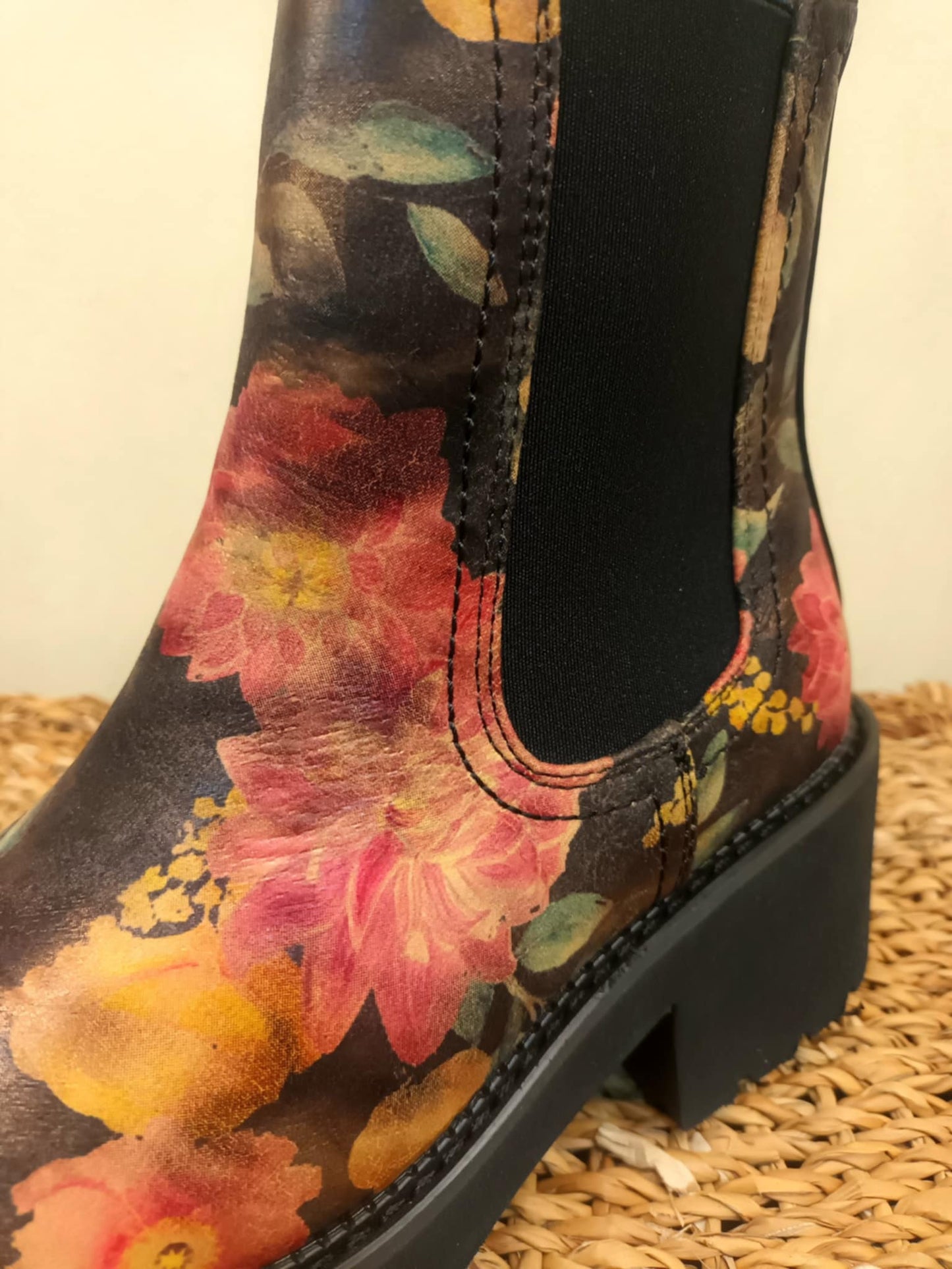 THE 'DAHLIA' STUNNING FLORAL CHUNKY SOLE SUPER LIGHTWEIGHT COMFORT BOOT FROM OUR 'LITE SOLES' RANGE
