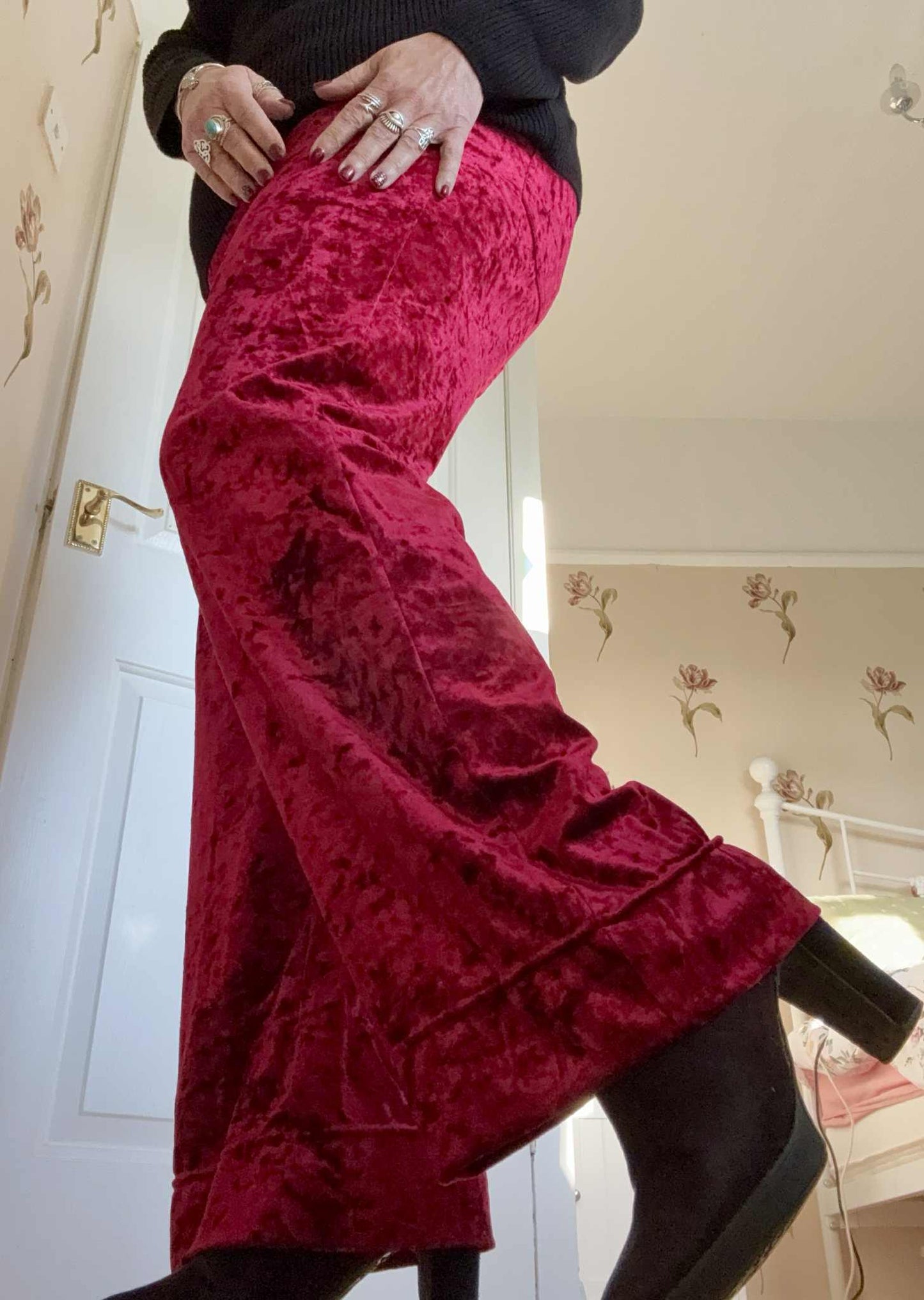 THE 'RITA ROCK CHICK' FABULOUS CRUSHED VELVET FIGURE SCULPTING FLARED BOOT CUT STRETCH TROUSERS BOTTLE GREEN OR CHERRY