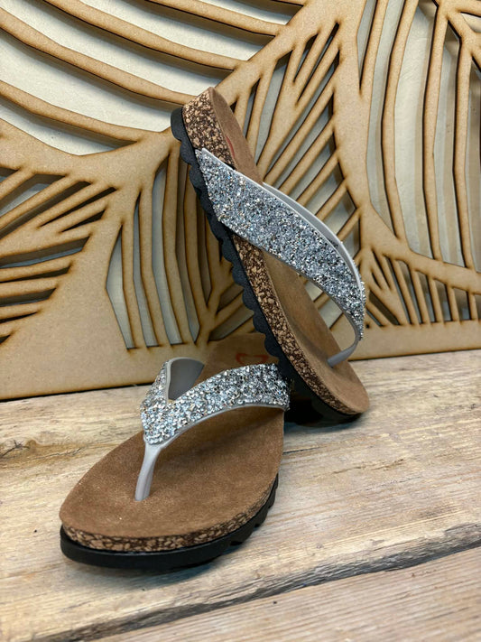 THE 'CAPRI' STUNNING SILVER RHINESTONE TOE POST FOOTBED SANDALS SUPER COMFORT SOLE