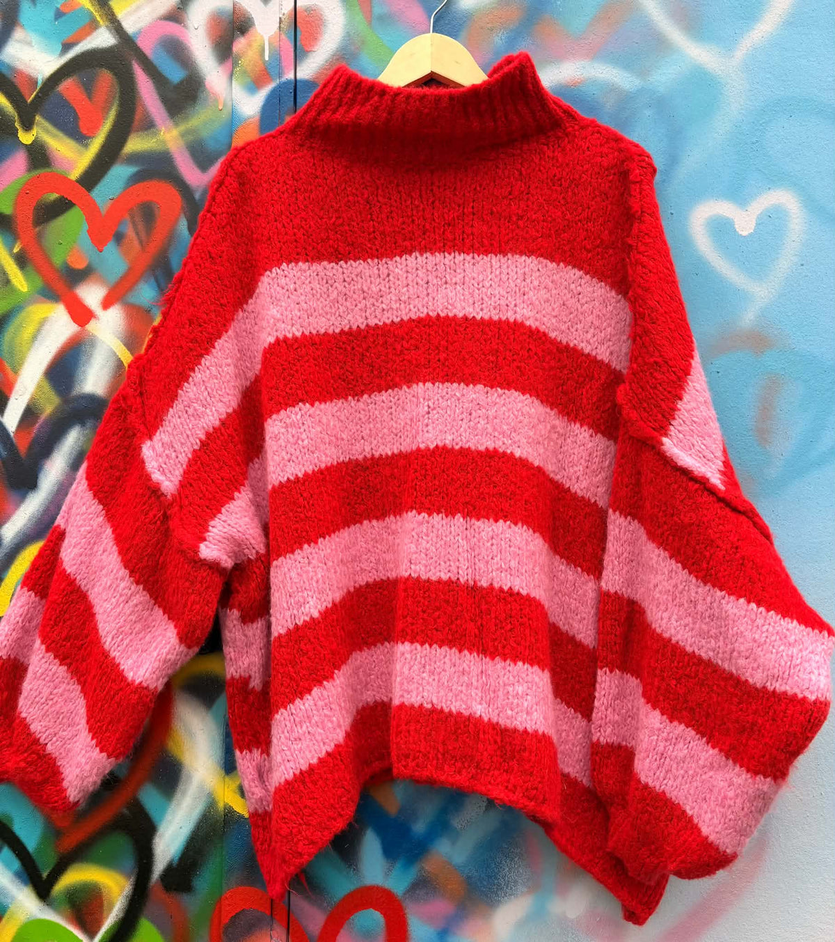 THE 'KOZY DAZE' BRIGHT AND BEAUTIFUL BOLD RED AND PINK STRIPED SUPERSOFT OVERSIZED SNUGGLE JUMPER