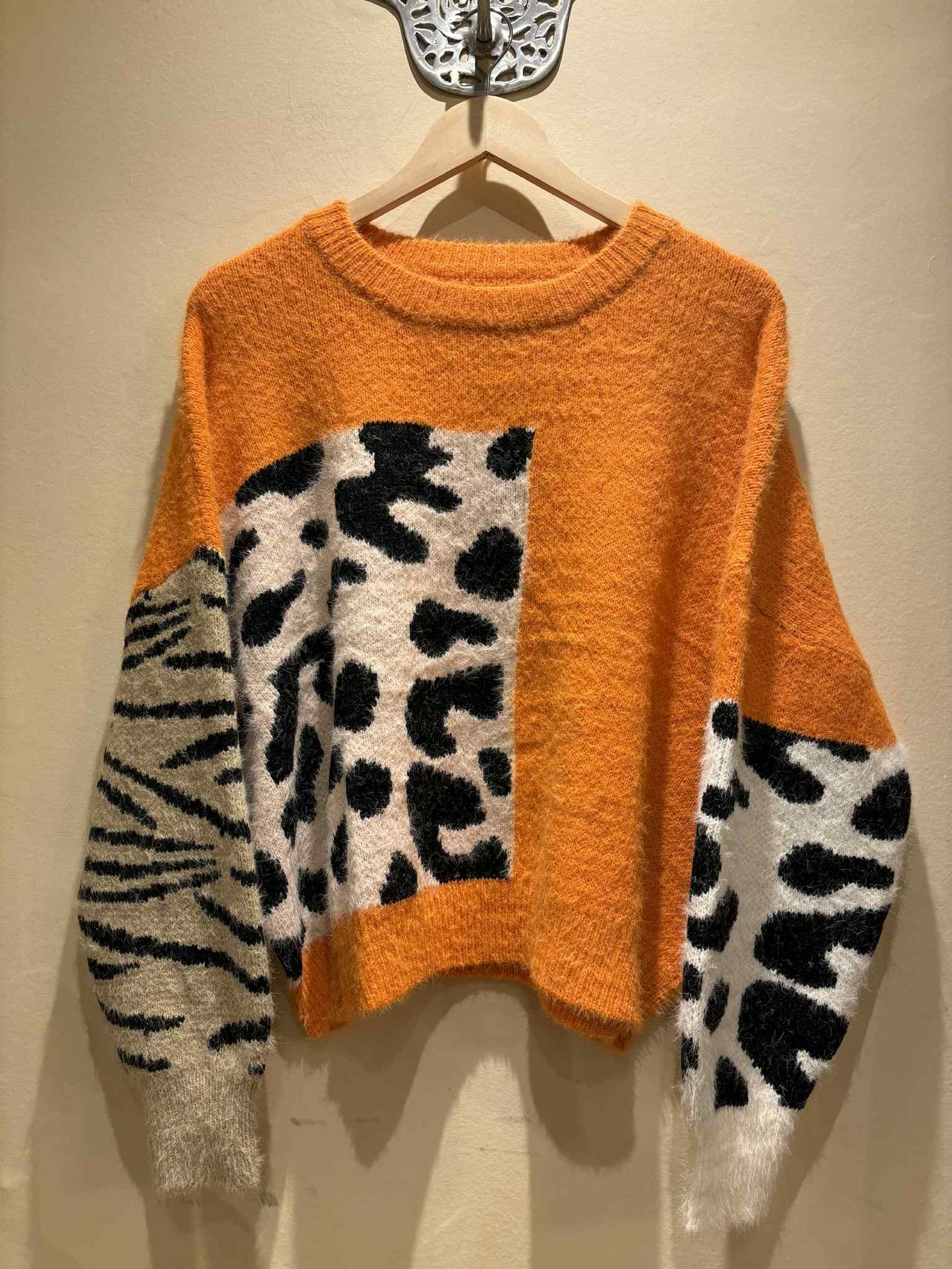 THE 'HOTCHPOTCH LEOPARD' COSY FEEL FLUFFY KNIT IN PINK OR ORANGE