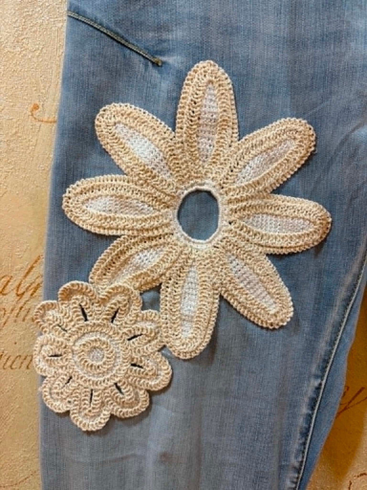 THE 'LOVE AND DAISIES' VINTAGE STYLE SUPERSOFT STRETCH CHAMBRAY JEANS WITH APPLIQUE DETAIL