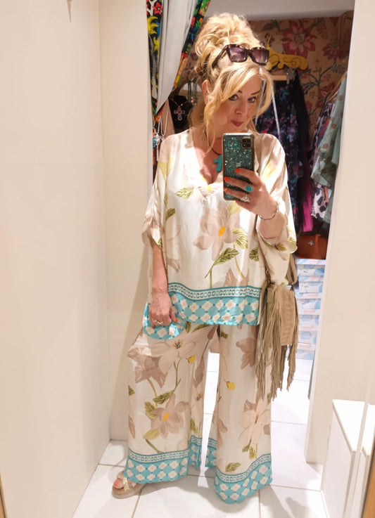 THE 'LILY' STUNNING TWO PIECE LUXE FEEL FLOATY WIDE LEG TROUSER SUIT WITH POCKETS