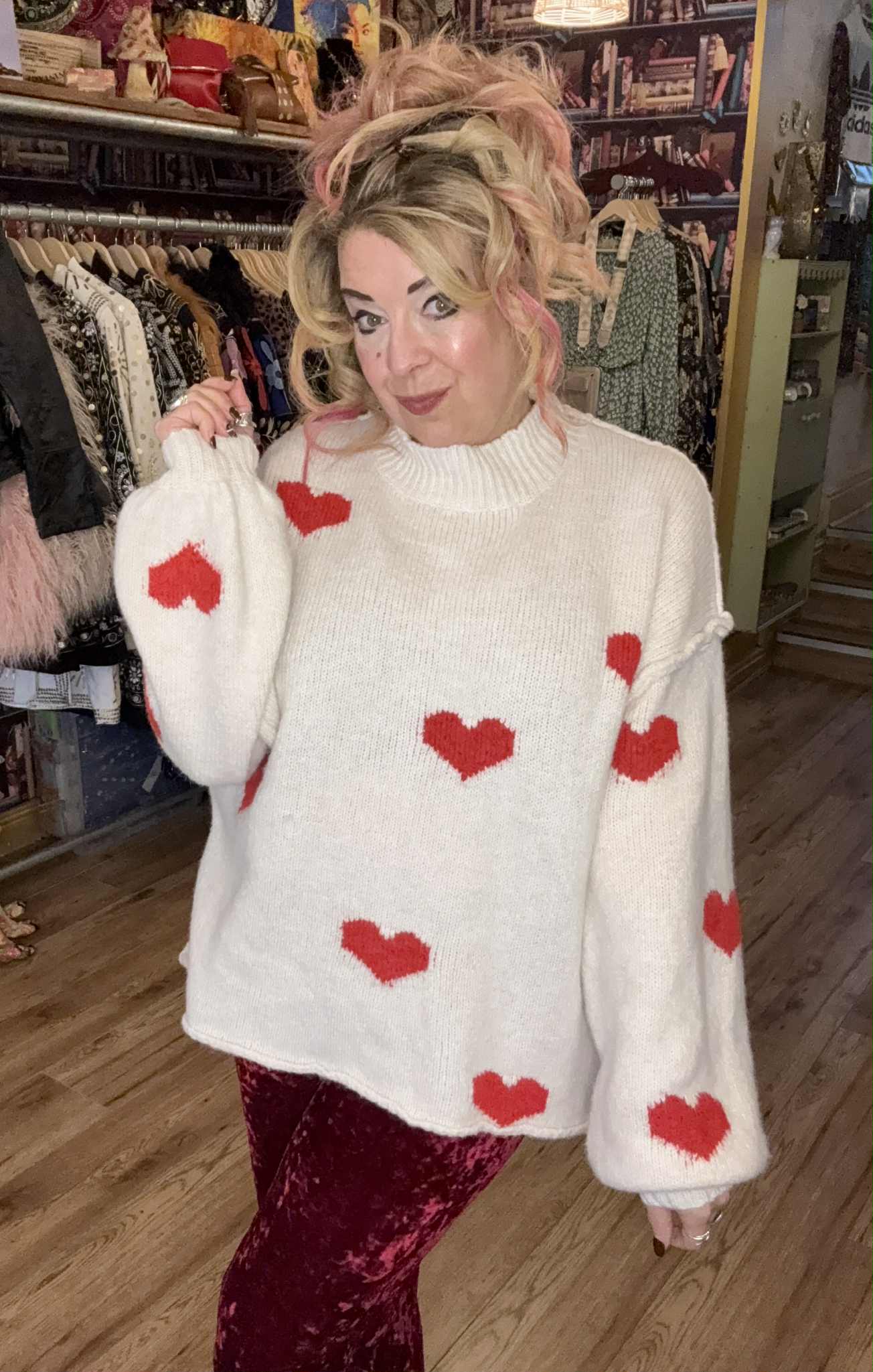 THE 'LOVE IS...' BEAUTIFUL CREAM AND RED CUTE AND COSY HEART PATTERN SNUGGLE JUMPER