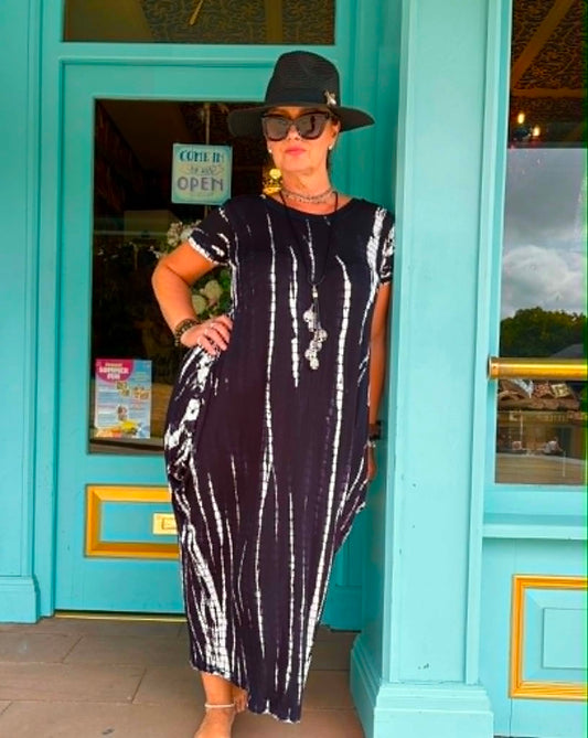 THE 'URBAN TRAVELS' FABULOUSLY FLATTERING MONOCHROME TIE DYE PARACHUTE HEM DRESS