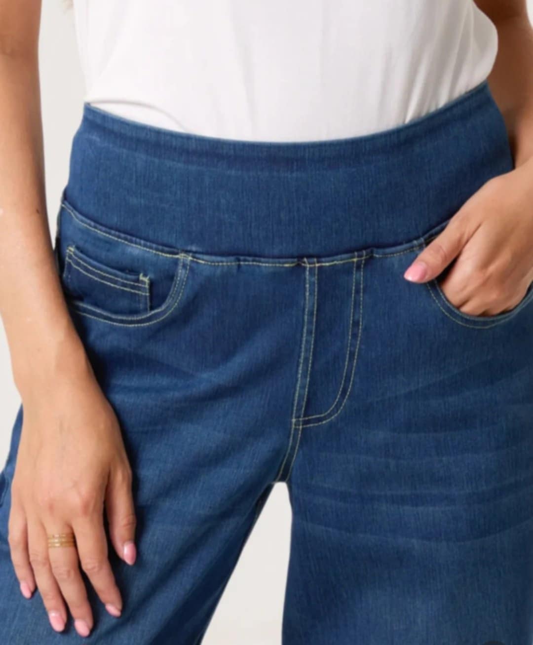 THE 'HALLE' ULTRA FLATTERING SUPER STRETCH WIDE LEG FIGURE FIXING JEANS FOUR SIZES AVAILABLE
