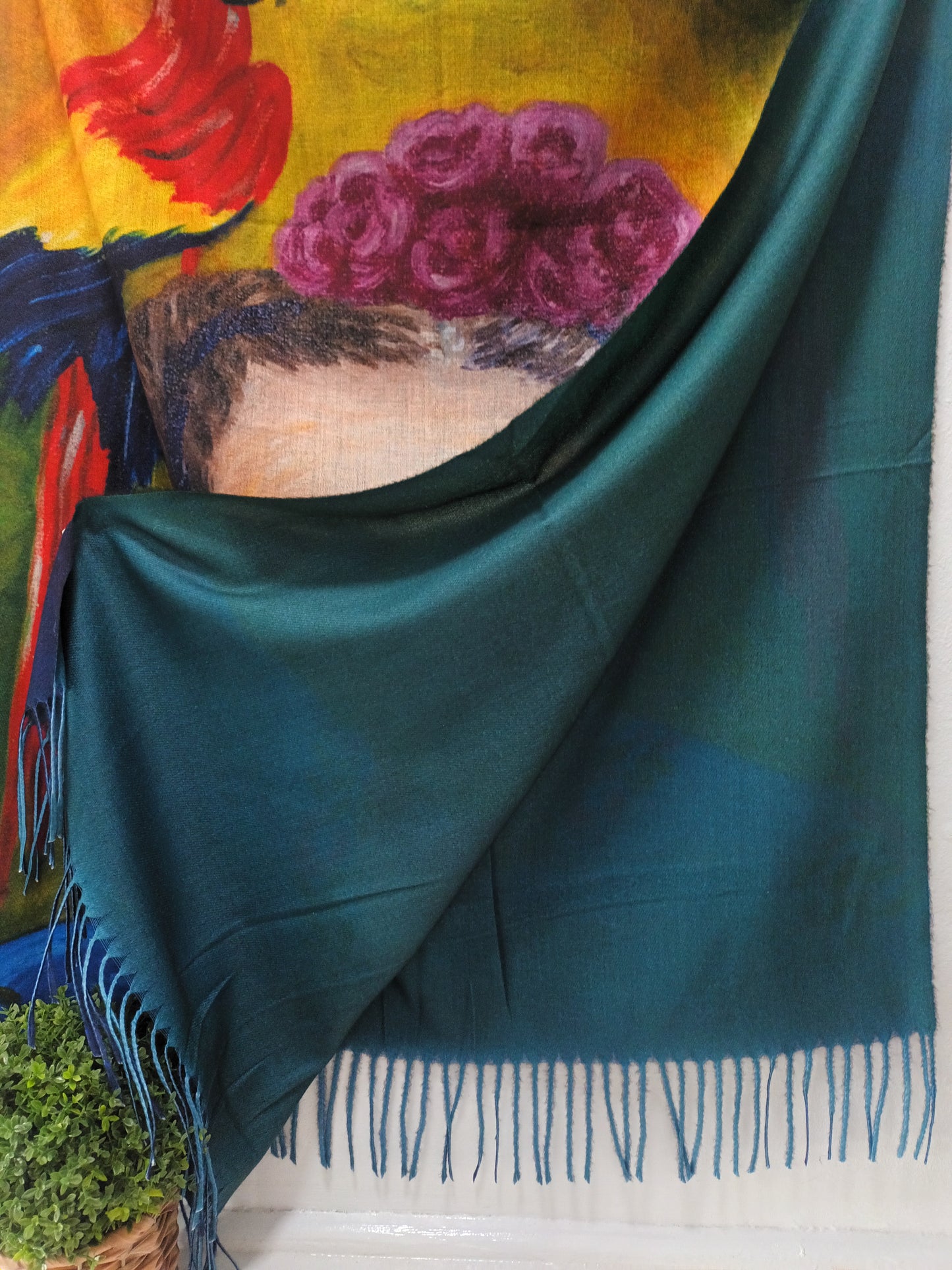 'FRIDA'S FEATHERED FRIEND' PASHMINA STYLE SUPERSOFT WRAP SCARF