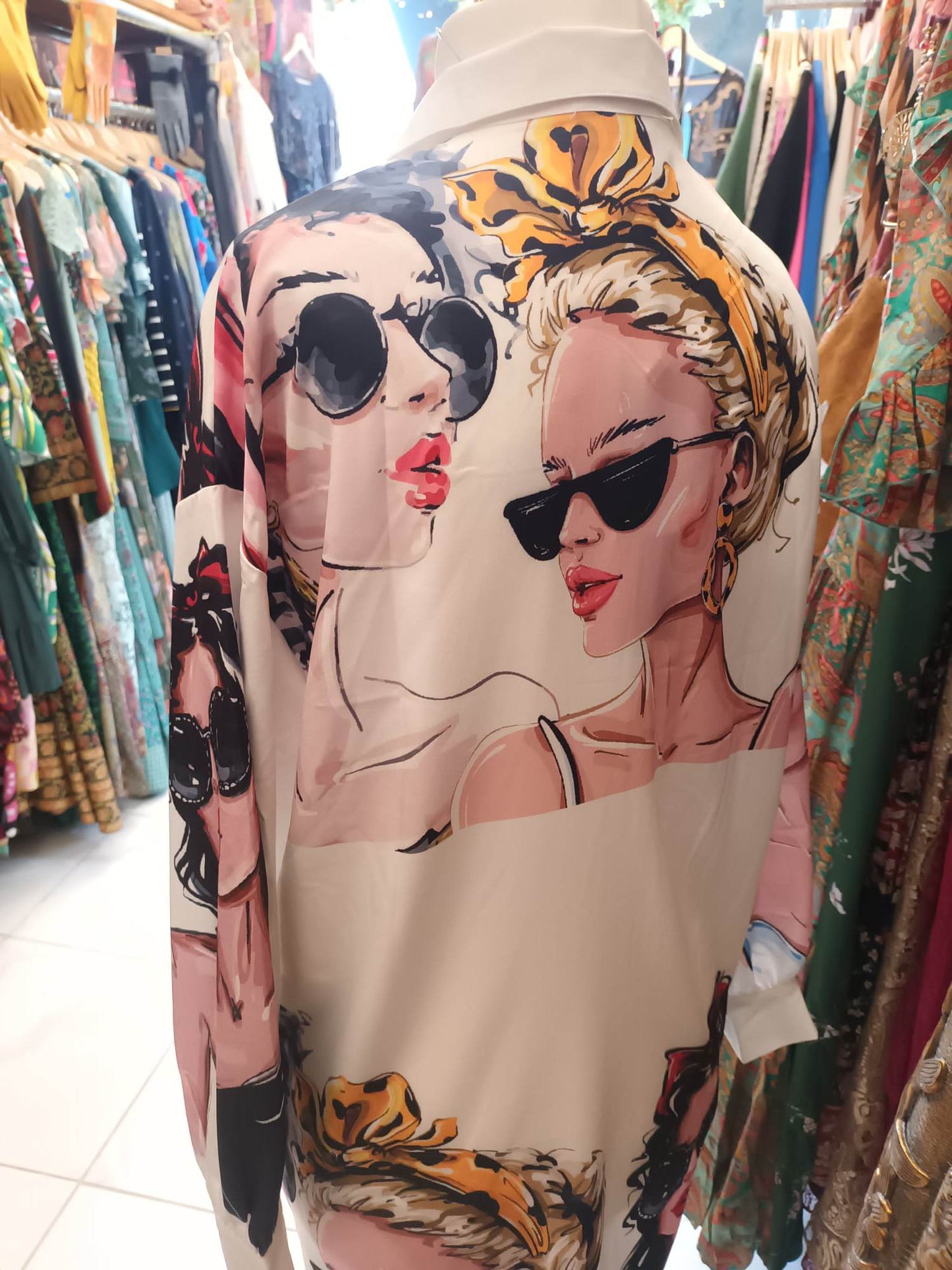 'WOMEN OF THE WORLD' COOL GIRLS FABULOUS SASSY GIRL PRINT LONG LENGTH SHIRT