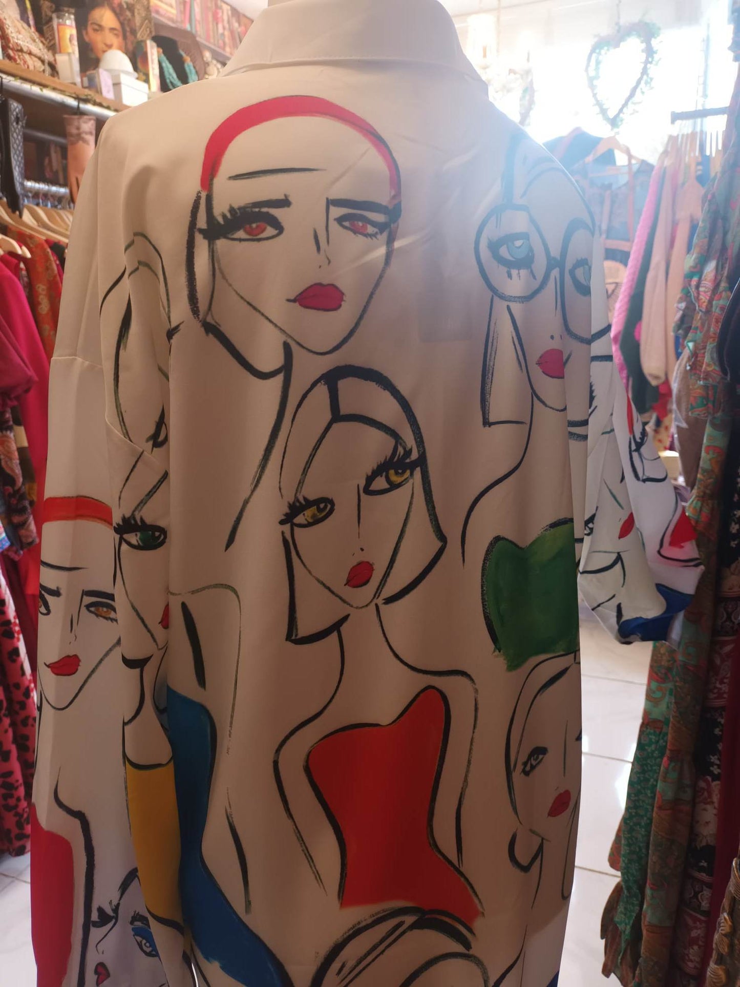 'WOMEN OF THE WORLD' CLASSY GIRLS OVERSIZED RETRO PRINT SHIRT