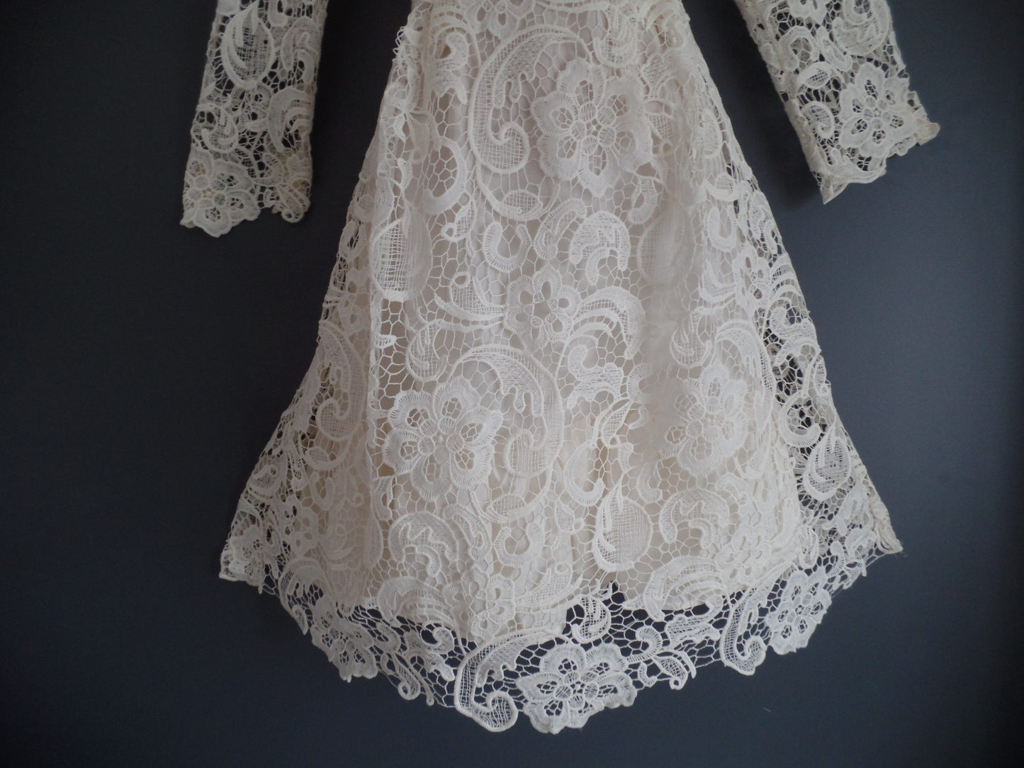 Monsoon Size 12 Beautiful Antique Style Scalloped Lace Occasion Dress